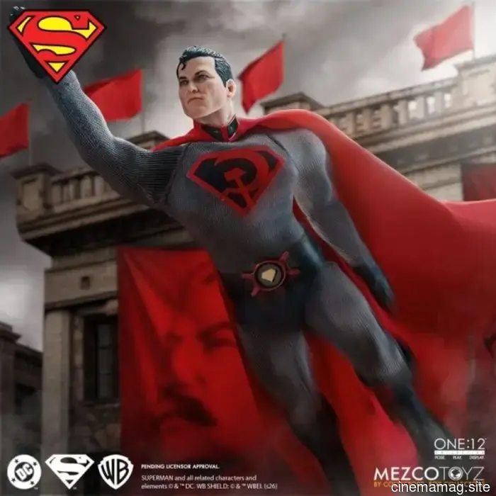 La figura d'azione Red Son Superman One:12 Collective decolla da Mezco Toyz