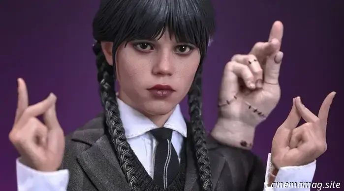 У Дженны Ортеги в роли Уэнсдей появилась фигурка в масштабе 1/6 от Hot Toys.