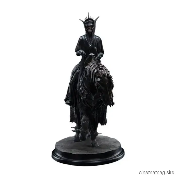 Weta Workshop unveils The Mouth of Sauron with a miniature statue from The Lord of the Rings.