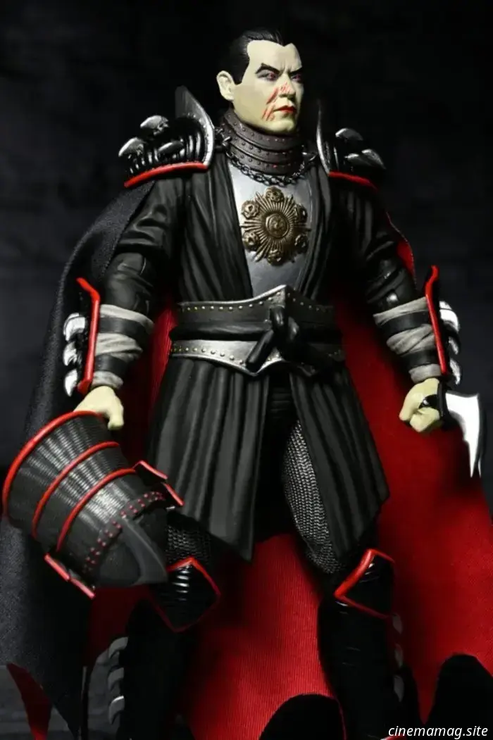 NECA Universal Monsters x Teenage Mutant Ninja Turtles mash-up figure reimmaginare Shredder e Splinter come Dracula e Van Helsing