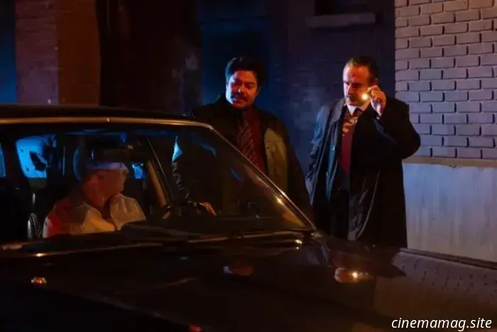 Trailer for the crime drama "Mob Cops," featuring David Arquette.