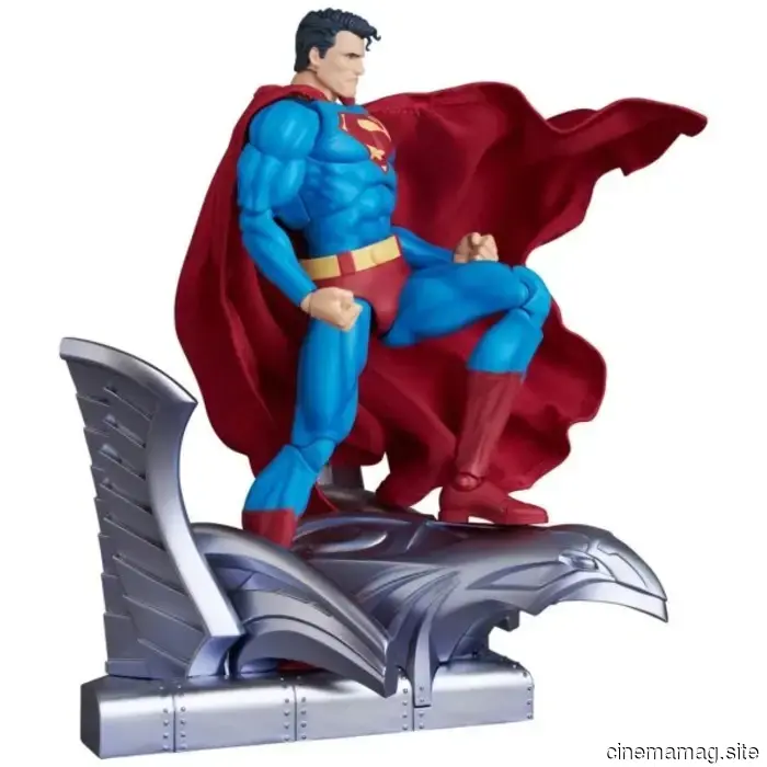 Per domani, le action figures MAFEX di Superman e Wonder Woman svelate da Medicom