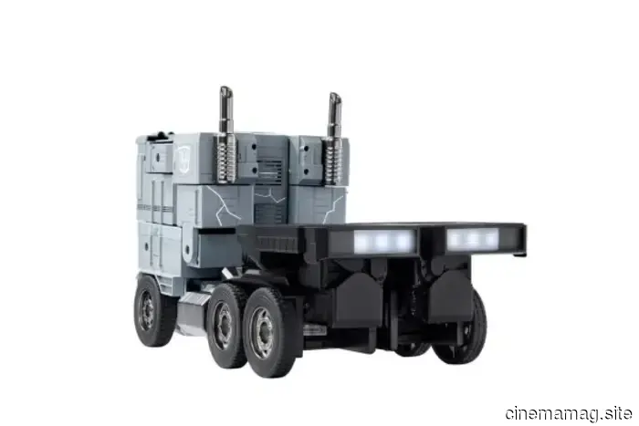 Robosen lancia il robot auto-convertibile Optimus Prime, Leader Caduto di Transformers: Il Film