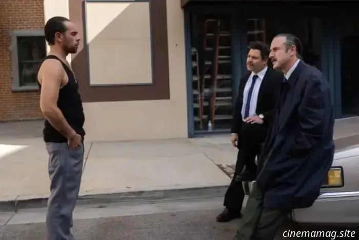 Trailer for the crime drama "Mob Cops," featuring David Arquette.