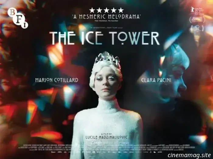 Накануне британского релиза в ноябре выпущены новый трейлер и постер фэнтезийной драмы «Ледяная башня», действие которой разворачивается в 1970‑е годы.
Режиссёр — Люсиль Хадзихалилович; в фильме подростковая сирота увлекается соблазнительной исполнительницей главной роли в постановке «Снежной королевы», прячась на киностудии.
В главных ролях Марион Котийяр и Клара Пачини; в актёрский состав также входят Аугуст Диль, Дуния Сичов и Гаспар Ноэ; смотрите новый трейлер ниже…
Жанна, пятнадцатилетняя сирота, становится свидетелем съёмок экранизации сказки «Снежная королева» и очаровывается её звездой — Кристиной, актрисой, такой же загадочной и притягательной, как та Королева, которую она играет.
СМОТРИТЕ ТАКЖЕ: прочитайте наш ★★★★ обзор «Ледяной башни» здесь
«Ледяная башня» уже вышла в США и выйдет в британский прокат 21 ноября.