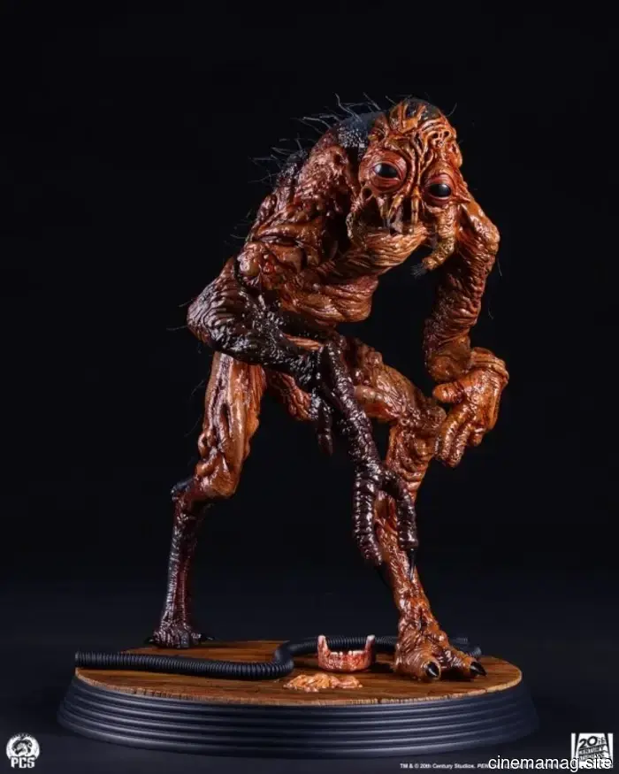La estatua coleccionable a escala de un cuarto de The Fly presentada por PCS