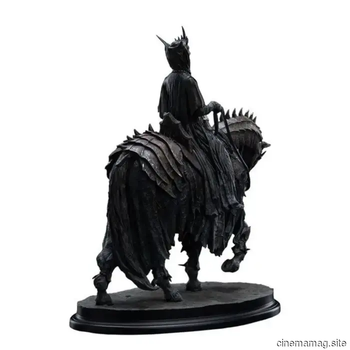 Weta Workshop unveils The Mouth of Sauron with a miniature statue from The Lord of the Rings.