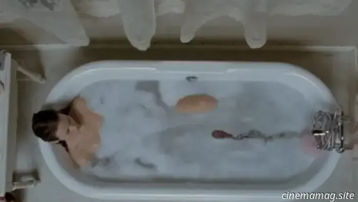 10 Frightening Bath Scenes in Horror Films