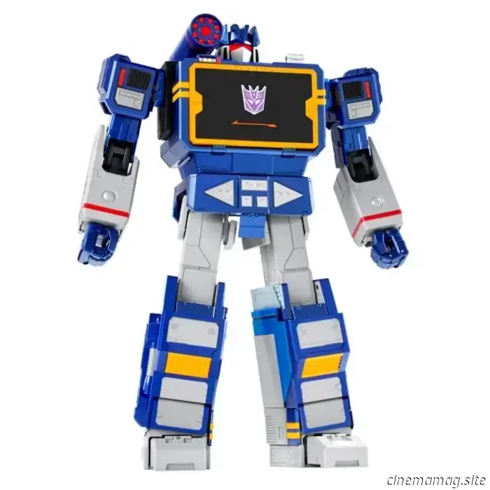 Soundwave is now part of Hasbro and Robosen's collection of auto-converting Transformers.