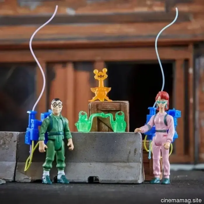 I veri acchiappafantasmi Janine Melnitz e Louis Tully Kenner Classics confezione di due action figure svelata da Hasbro