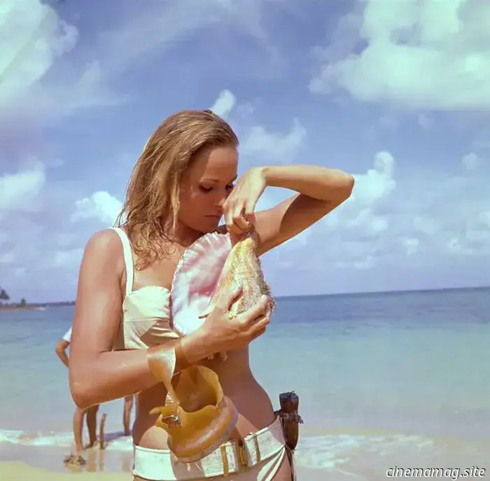 20 foto dietro le quinte delle Bond Girls