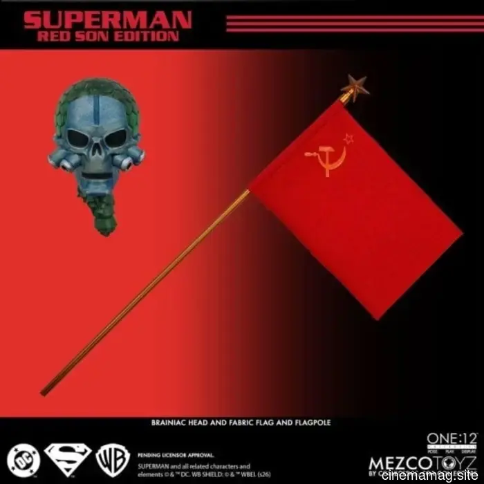 La figura d'azione Red Son Superman One:12 Collective decolla da Mezco Toyz