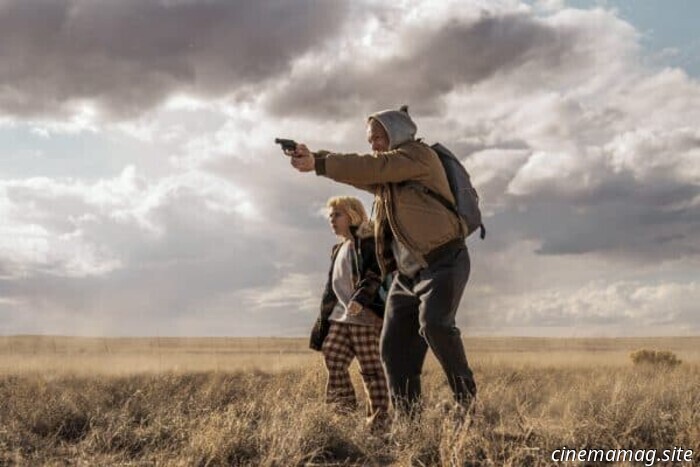 Lei cavalca come scorta (2025) - Recensione del film
