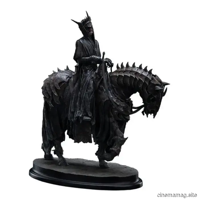 Weta Workshop unveils The Mouth of Sauron with a miniature statue from The Lord of the Rings.