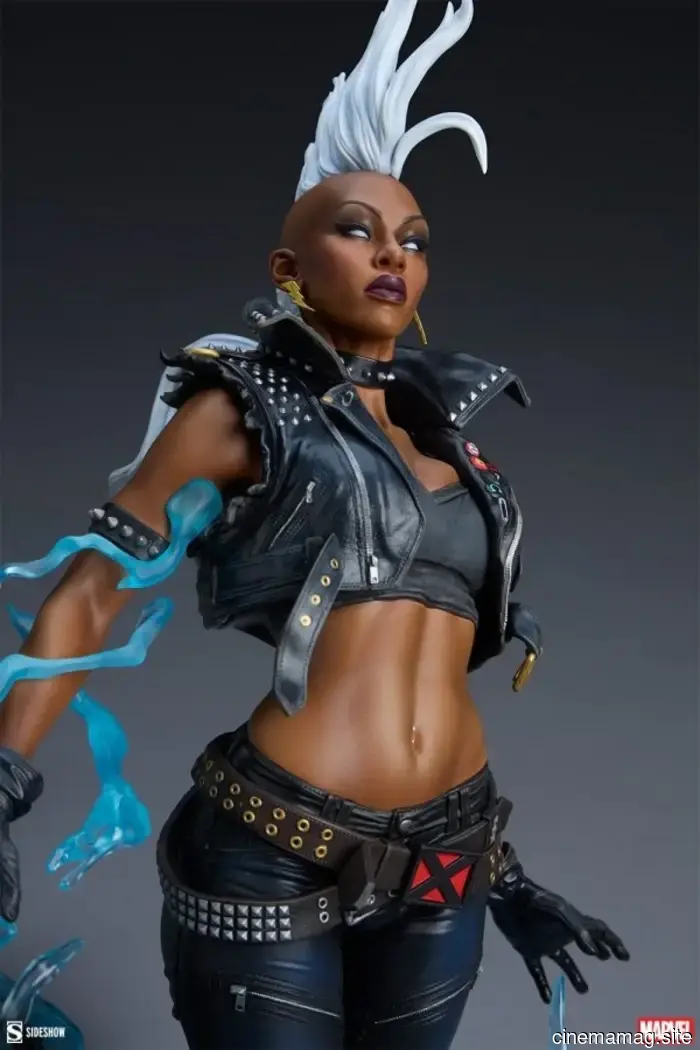 Sideshow has unveiled the Storm Premium Format Figure from the Uncanny X-Men series.