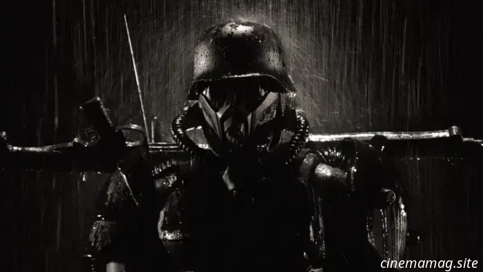 Il debutto live-action di Mamoru Oshii, Gli occhiali rossi, è un esperimento di fantascienza disorientante.