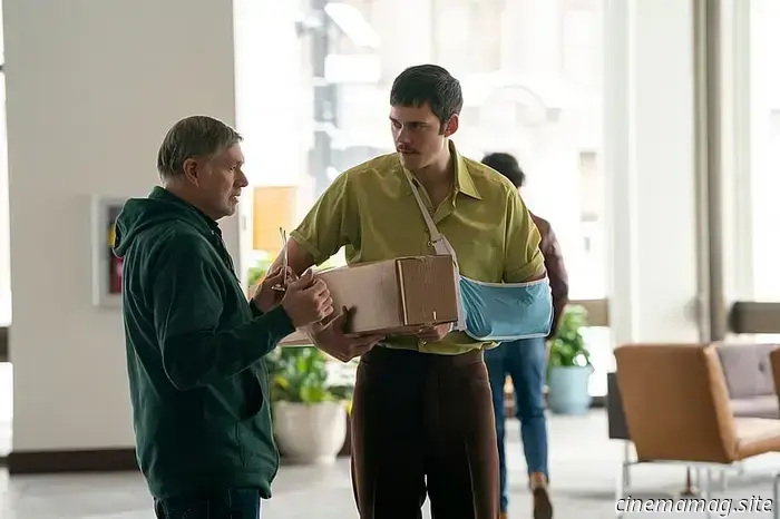 Bill Skarsgård, la star di Dead Man's Wire, dice che questa volta non interpreta un mostro.