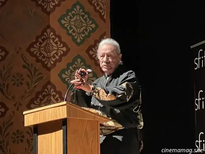 Edward James Olmos dice di interpretare l'unico Blade Runner in Blade Runner.