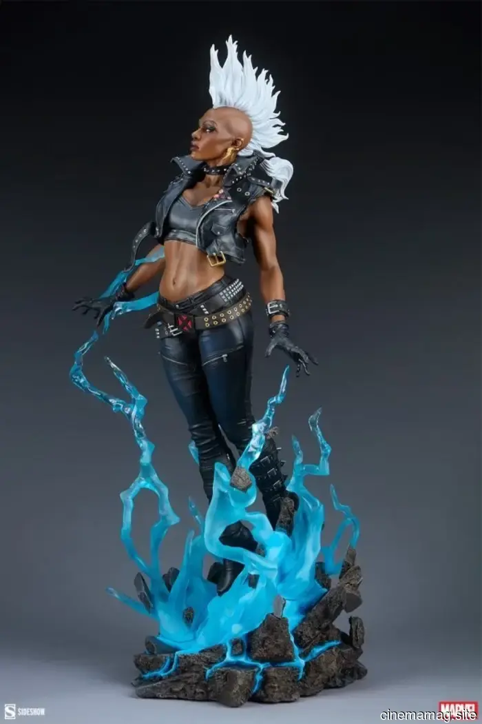 Sideshow has unveiled the Storm Premium Format Figure from the Uncanny X-Men series.