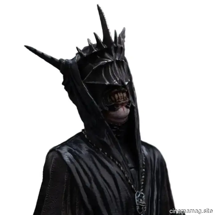 Weta Workshop unveils The Mouth of Sauron with a miniature statue from The Lord of the Rings.