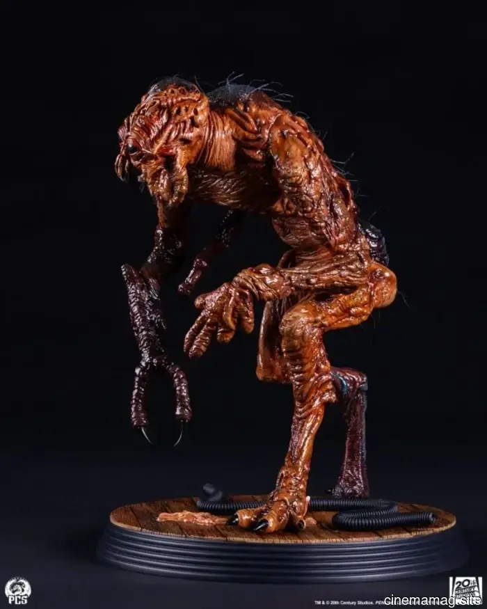 La estatua coleccionable a escala de un cuarto de The Fly presentada por PCS