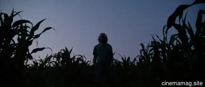 Джессика Ротhe попадает в еще один кошмарный цикл в трейлере научно-фантастического хоррора «Привязанность»