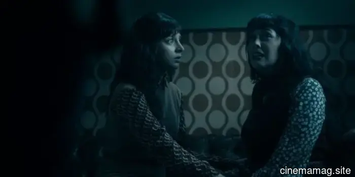 The trailer for the horror anthology The 100 Candles Game: Dark Mirror has been released.