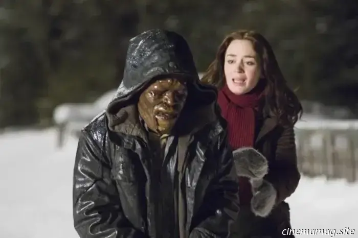 6 Gripping Movies About Being Stranded in the Snow to Add to Your Watchlist