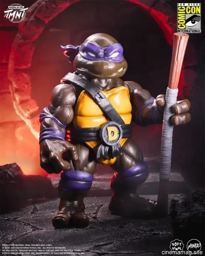 Teenage Mutant Ninja Turtles go undercover for a Comic-Con exclusive action figure collection from Mondo.