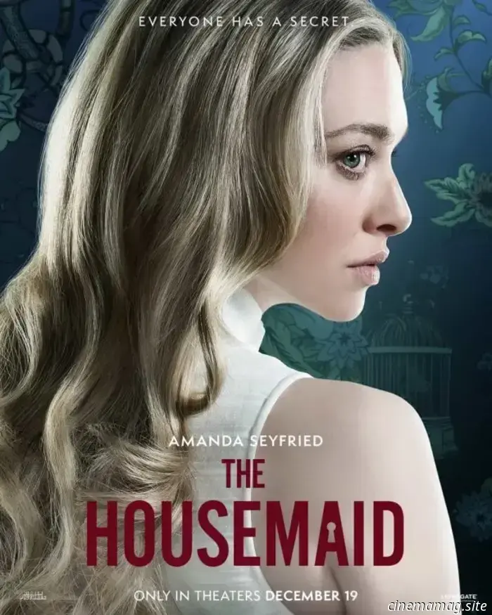 На постерах «The Housemaid» изображены Сидни Суини, Аманда Сейфрид, Брендон Скленар и Микеле Морроне.