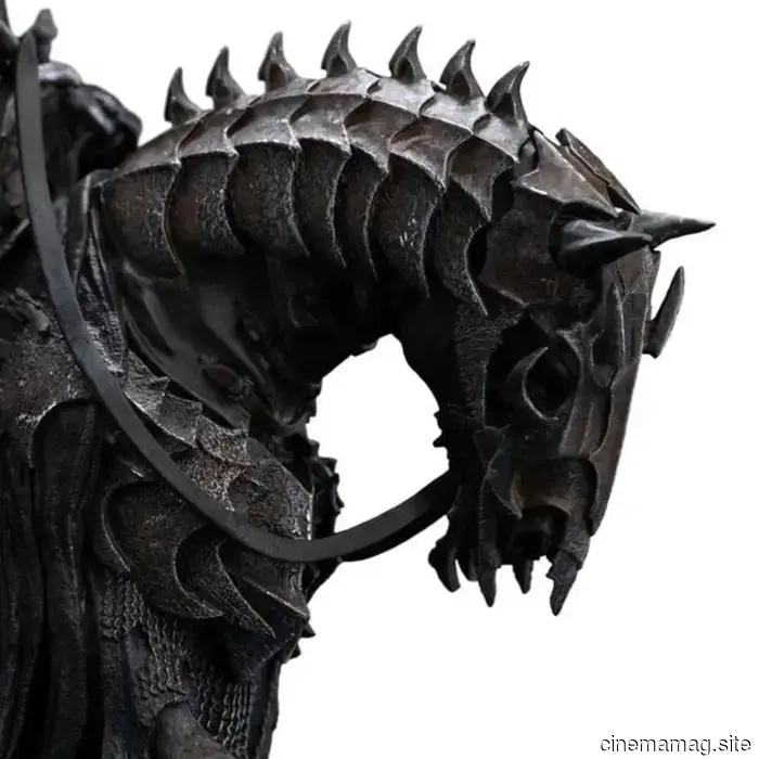 Weta Workshop unveils The Mouth of Sauron with a miniature statue from The Lord of the Rings.