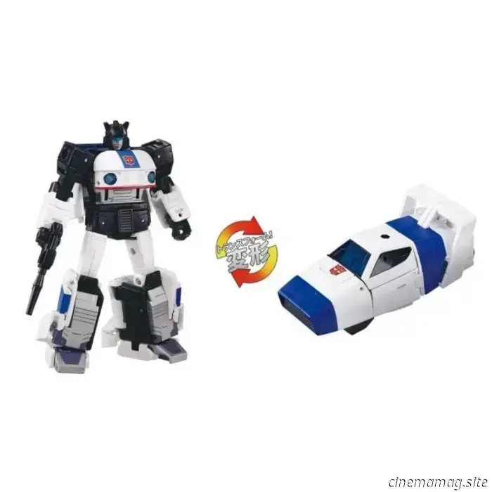 Pre-orders are now open for the Transformers Takara Tomy Missing Link Arcee and Dramatic Capture Cybertron Chase figures.