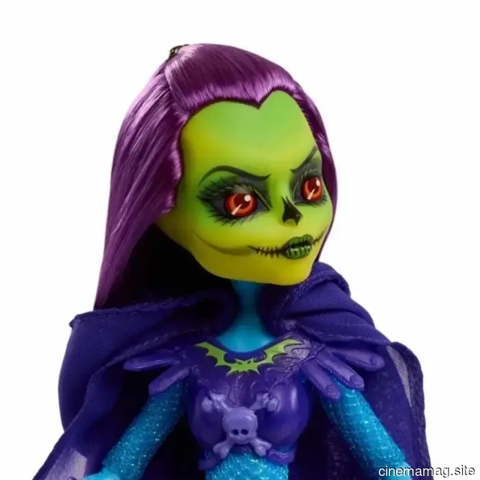 Skeletor receives the Monster High Skullector makeover in a Masters of the Universe crossover doll.