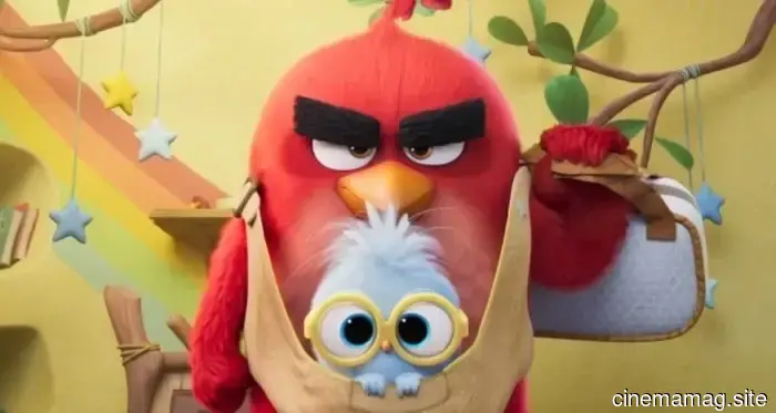 Red se convierte en padre en el tráiler de The Angry Birds Movie 3