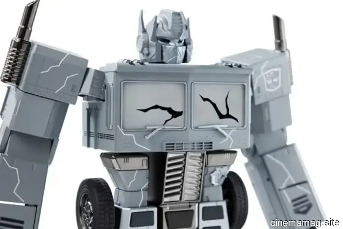 Robosen lancia il robot auto-convertibile Optimus Prime, Leader Caduto di Transformers: Il Film