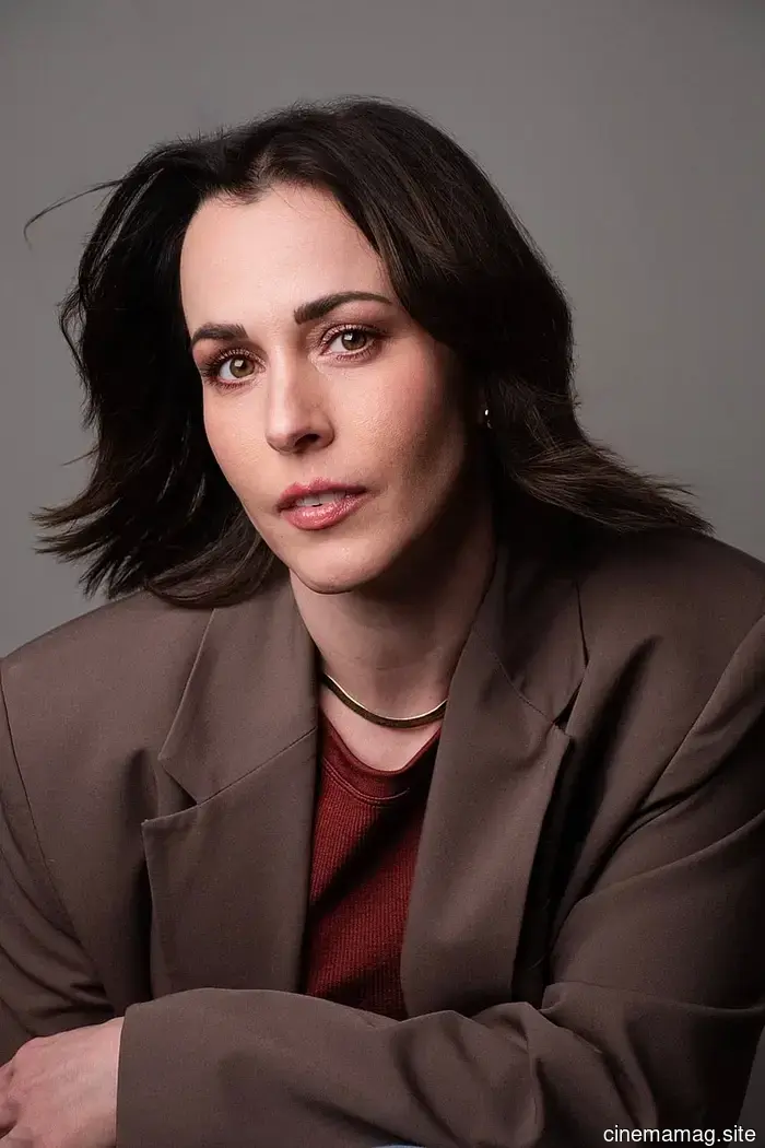 В "Такой же, как и другой" предложение руки и сердца меняет жизни трех женщин.