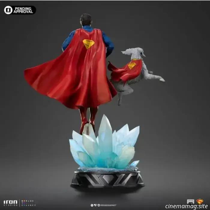Superman & Krypto stand tall con Iron Studios' Superman movie statua da collezione