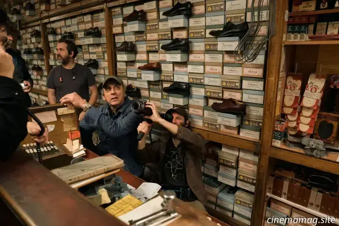 “The Narrative is Expressed through Faces”: Darius Khondji Discusses the Cinematography of Marty Supreme and His Productive Year