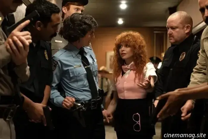 Natasha Lyonne torna sul caso nel trailer della stagione 2 di Poker Face