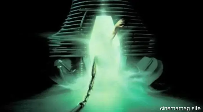 La estatua coleccionable a escala de un cuarto de The Fly presentada por PCS