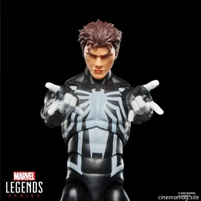 Hasbro has revealed the Uncanny Spider-Man, Spider-Venom, Owl, and Hypno-Hustler figures from the Marvel Legends Series Retro Collection.