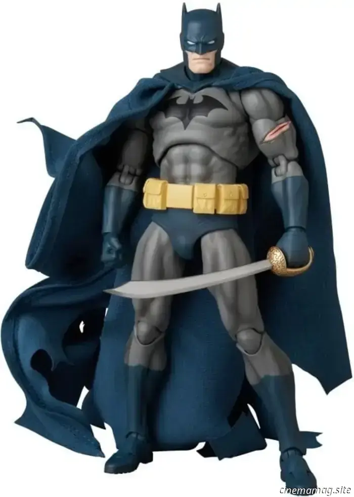 Medicom presenta las figuras MAFEX de Batman: Hush correspondientes a Batman y Ra's al Ghul.