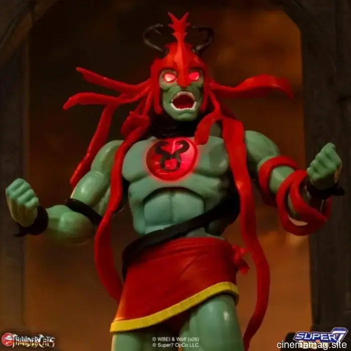 Super7 announces pre-orders for the ThunderCats Lion-O and Mumm-Ra Ultimates! action figures.
