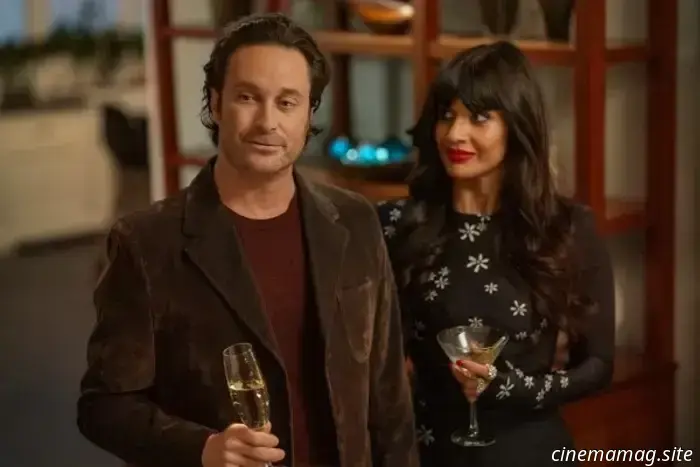 Trailer della commedia romantica natalizia A Merry Little Ex-Mas con Alicia Silverstone e Oliver Hudson.